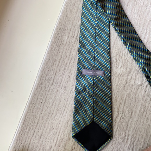 Geoffrey Bean Men’s Tie - Picture 2 of 6